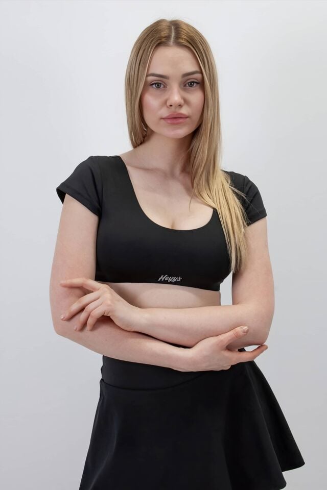 Siyah Kısa Kol Bra (Göğüs Detaylı, Göğüs Pedli) I Heyy's Activewear